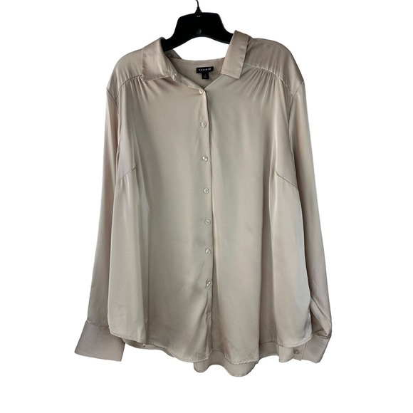 NWT Torrid Madison Satin Button Up Long Sleeve Shirt Blouse Top Plus Size 2 2X - Picture 2 of 9